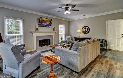 10640 Victory Gate Dr, Johns Creek, GA, 30022-6330 | Card Image