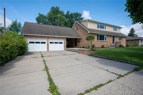 25 Cotton St, Lancaster, NY, 14086-1813 | Card Image