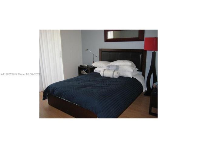 APT-1420 - 540 Brickell Key Dr, Condo with 1 bedrooms, 2 bathrooms and null parking in Miami FL | Image 25