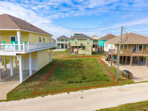 955 Fisherman Drive S, Crystal Beach, TX, 77650 | Card Image