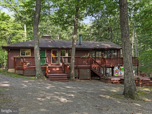 127 Mild Winter Rd, HEDGESVILLE, WV, 25427-5557 | Card Image