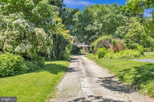 228 Indian Creek Rd, WYNNEWOOD, PA, 19096-3404 | Card Image