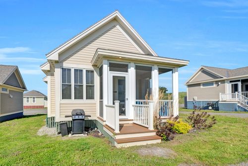 43 Butternut Lane, Prince Edward, ON, K0K1P0 | Card Image