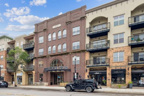 apt-210-750 Mainstreet, Hopkins, MN, 55343-7725 | Card Image