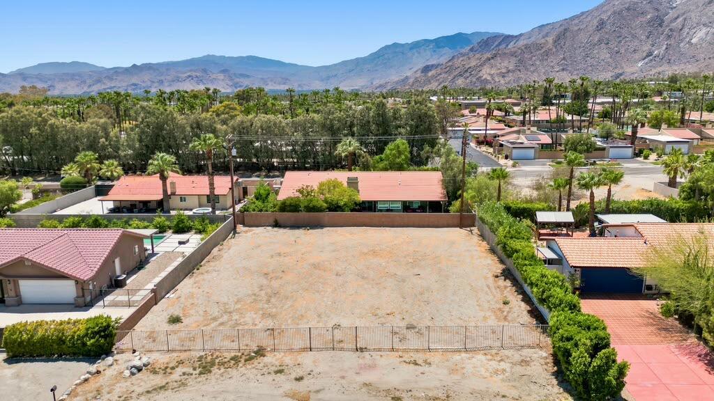 Land in Palm Springs 3