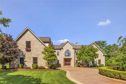 7023 Fair Oaks Dr, Export, PA, 15632-9263 | Card Image