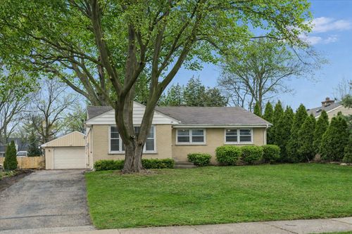 26 S Rohlwing Rd, Palatine, IL, 60074-6460 | Card Image
