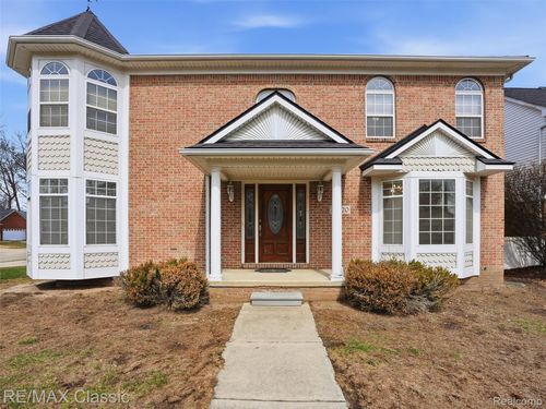 32320 Lespedeza Ave, Garden City, MI, 48135-3344 | Card Image