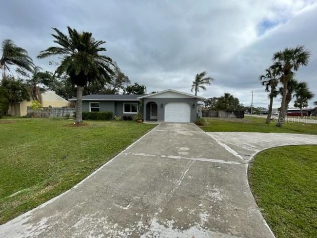 116 Morningside Road, House other with 3 bedrooms, 2 bathrooms and null parking in Venice FL | Image 2