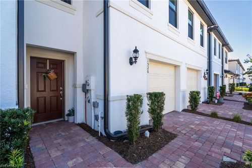 1526 Lake Jessup Cir, CAPE CORAL, FL, 33909-8891 | Card Image