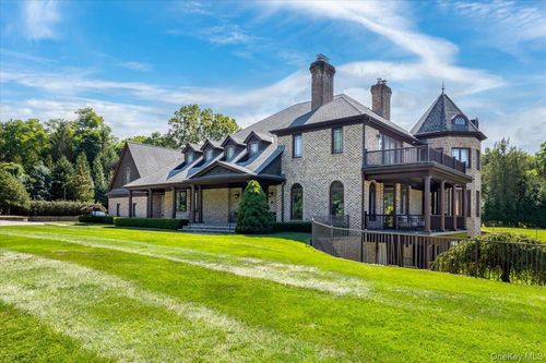 2 Sunset Dr, Saint James, NY, 11780-1125 | Card Image