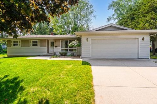 107 Moorland Dr, MARKESAN, WI, 53946-7147 | Card Image