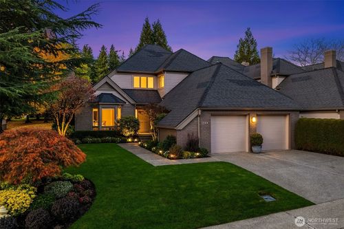 1728 Bellevue Way Ne, Bellevue, WA, 98004-2856 | Card Image