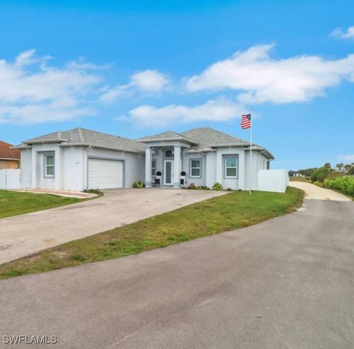 2394 45th Ave Ne, NAPLES, FL, 34120-7505 | Card Image