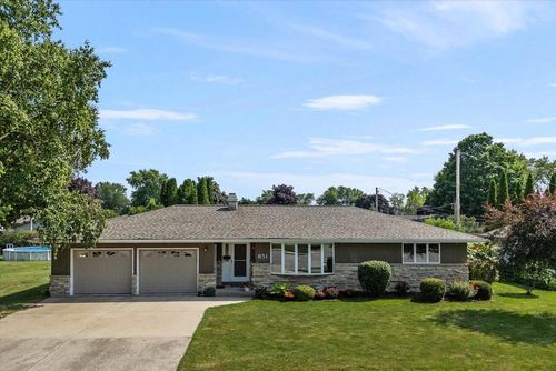 851 Illinois Avenue, Oostburg, WI, 53070 | Card Image