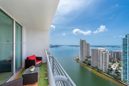 apt-3915-325 S Biscayne Blvd, Miami, FL, 33131-2479 | Card Image