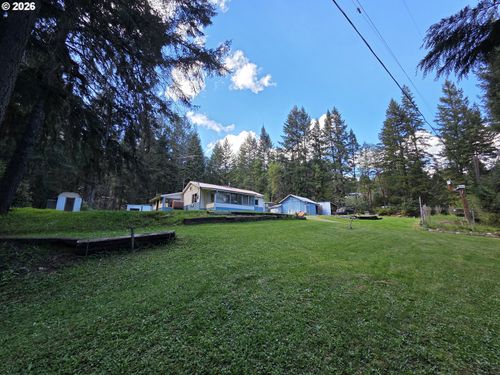 195 Section Creek Rd, Glendale, OR, 97442-9716 | Card Image