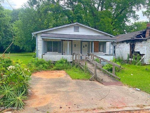 1717 9th Ave, Meridian, MS, 39301-3504 | Card Image