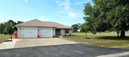 41 S Shores, Sullivan, IL, 61951-8511 | Card Image