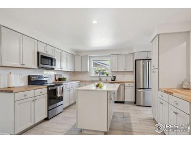 1610 Vivian St, House other with 4 bedrooms, 3 bathrooms and null parking in Longmont CO | Image 5