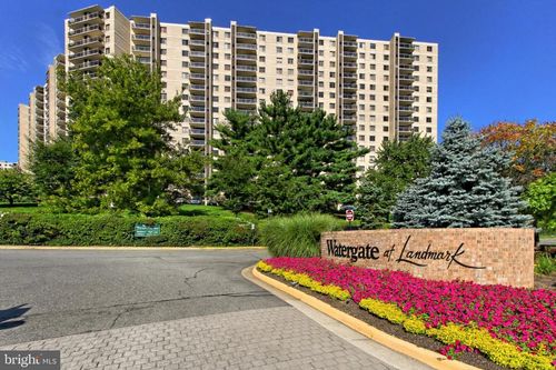 801-205 Yoakum Pkwy, ALEXANDRIA, VA, 22304-3858 | Card Image