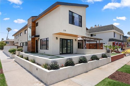 228 20th St, Huntington Beach, CA, 92648 | Card Image