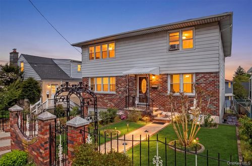 100 Sumner Ave, Yonkers, NY, 10704-1938 | Card Image