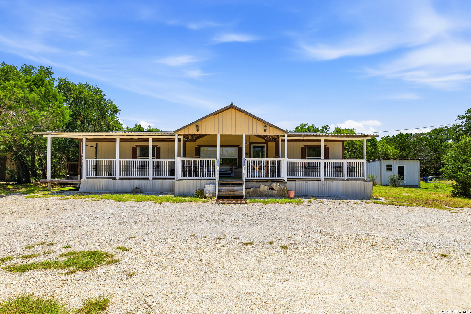 Residential in Lakehills 2