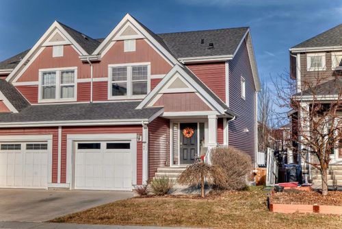 786 River Heights Cres, Cochrane, AB, T4C0J4 | Card Image