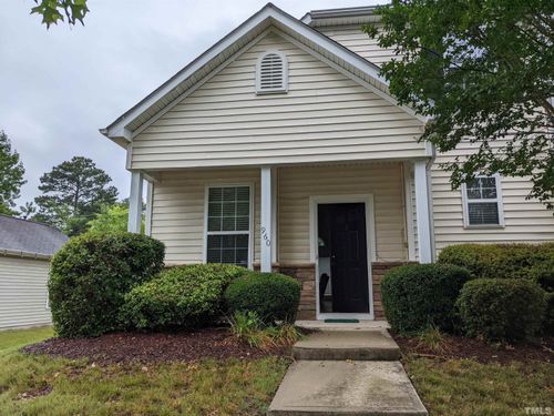 960 Cinnamon Dr, Durham, NC, 27713-8235 | Card Image
