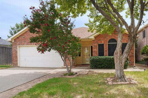 1147 Frisco Dr, Saginaw, TX, 76131-4933 | Card Image