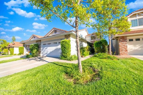 19602 Eagle Ridge Ln, Porter Ranch, CA, 91326-4021 | Card Image