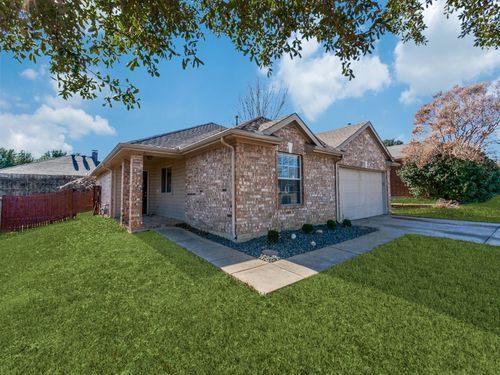 1305 Greenbriar Ln, Mckinney, TX, 75069-7921 | Card Image