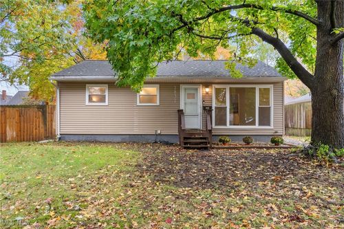 2832 Wingate Ave, Akron, OH, 44314-1238 | Card Image