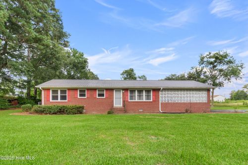 113 Page St, Teachey, NC, 28464-9553 | Card Image