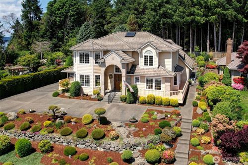 2907 Narrows Pl, Tacoma, WA, 98407-1057 | Card Image