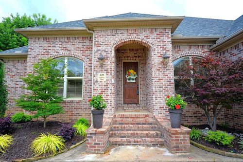 639 Epernay Pl, Little Rock, AR, 72223-5528 | Card Image