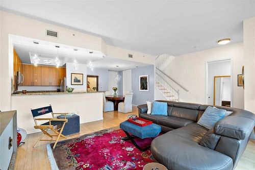 112-2633 Ne 14th Ave, Wilton Manors, FL, 33334-4387 | Card Image