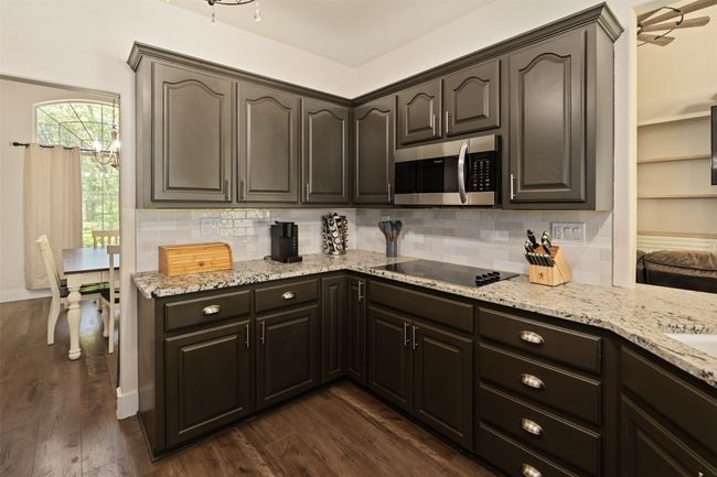 109 Enchanted Dr, House other with 4 bedrooms, 2 bathrooms and null parking in Enchanted Oaks TX | Image 7