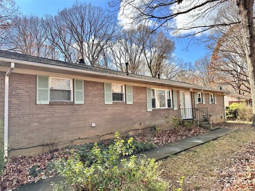 117 Robinson Ave, Matthews, NC, 28104-7816 | Card Image
