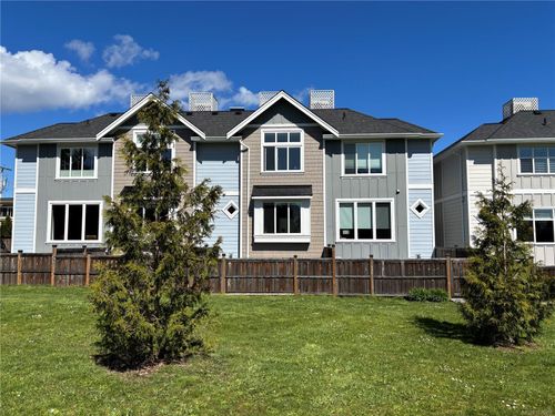 13-10480 Resthaven Dr, Sidney, BC, V8L3H7 | Card Image