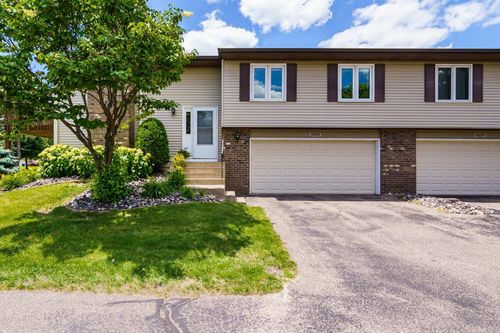 10375 Balsam Ln, Eden Prairie, MN, 55347-4527 | Card Image