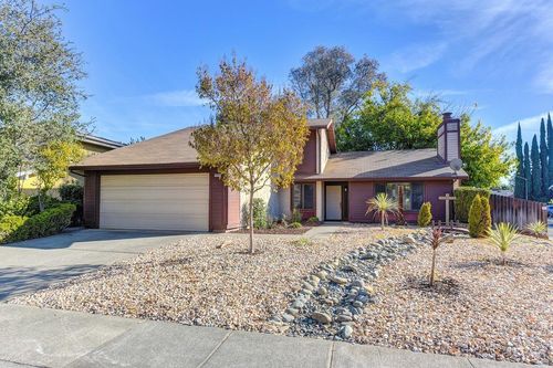 1950 Klamath River Drive, Rancho Cordova, CA, 95670 | Card Image