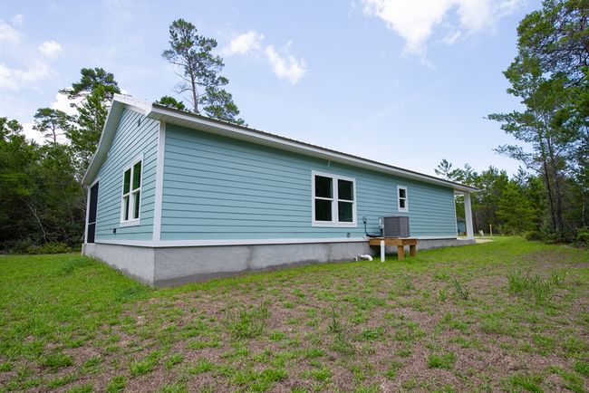 1692 Landing St, House other with 3 bedrooms, 2 bathrooms and 3 parking in Carrabelle FL | Image 7
