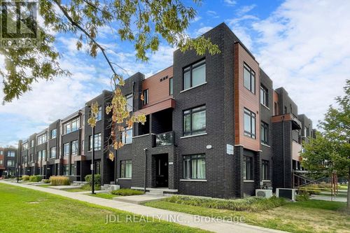 112-370 Red Maple Road, Richmond Hill (Langstaff), ON, L4C5T4 | Card Image