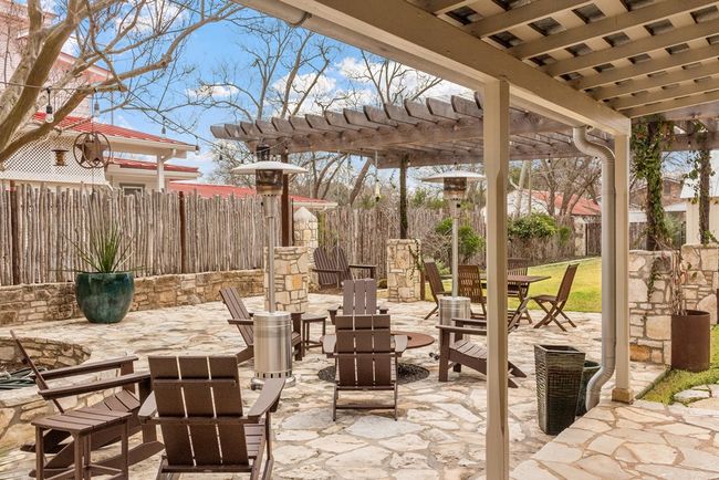 125 W San Antonio St, Home with 2 bedrooms, 3 bathrooms and 2 parking in Fredericksburg TX | Image 43