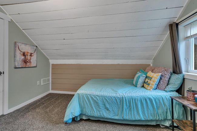 Bedroom 2 - upper level | Image 16