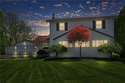 128 Mccaslin Rd, New Castle, PA, 16101-9560 | Card Image