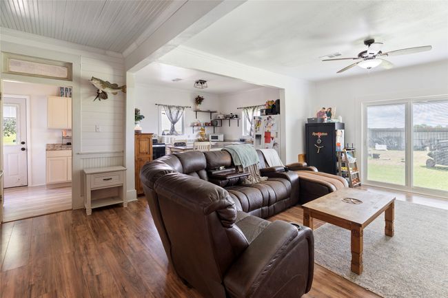 536 Hcr 3244, Home with 3 bedrooms, 1 bathrooms and null parking in Penelope TX | Image 11