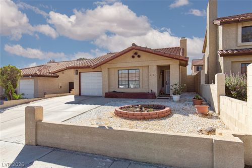 6705 Waterville Cir, Las Vegas, NV, 89107-3364 | Card Image